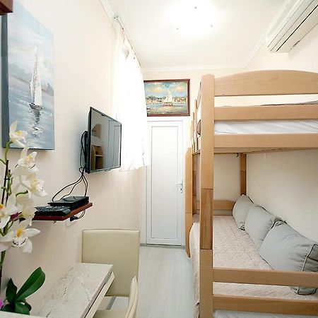 Апартаменти Studio Apartman Светі-Стефан Екстер'єр фото
