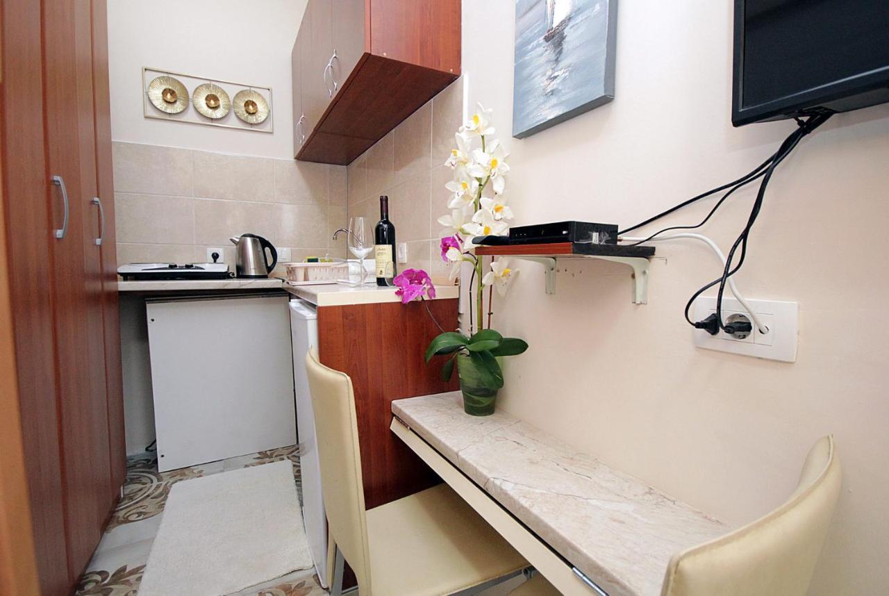 Апартаменти Studio Apartman Светі-Стефан Екстер'єр фото